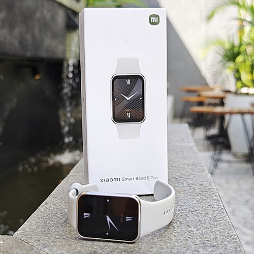 Montre Connectée Xiaomi Smart Band 8 Pro